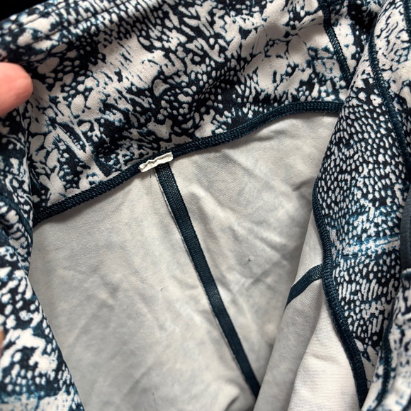 Lululemon Speed Up Tight *Full-On Luxtreme 28"
Wildwood Multi Size 6 - Picture 11 of 11